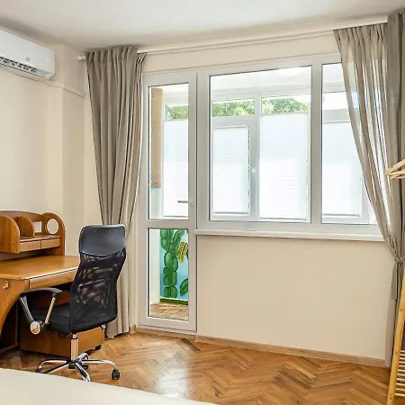 Comfort 1br - Chayka By Flat Manаger Warna